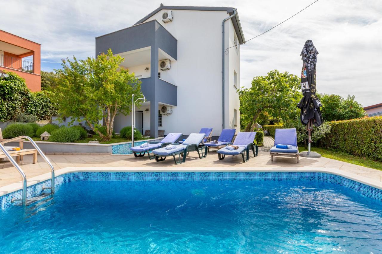 Nature & Sea Holiday Home With Pool Пула Екстериор снимка