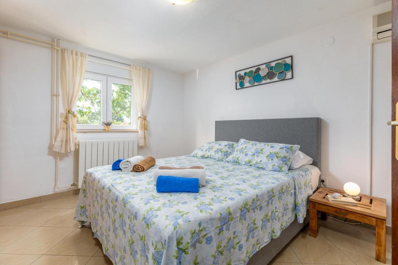 Nature & Sea Holiday Home With Pool Пула Екстериор снимка